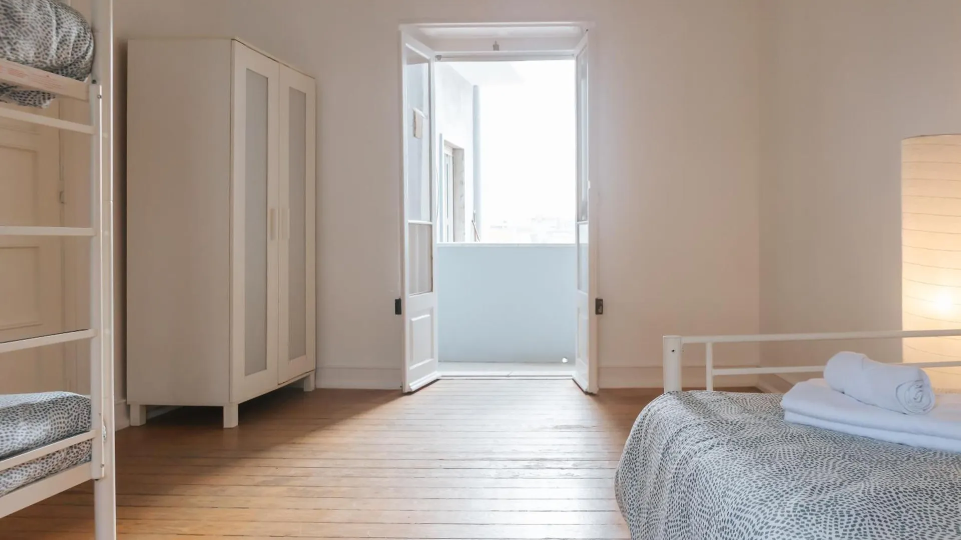 Homestay Aquilla Family Room 307 Lisbon